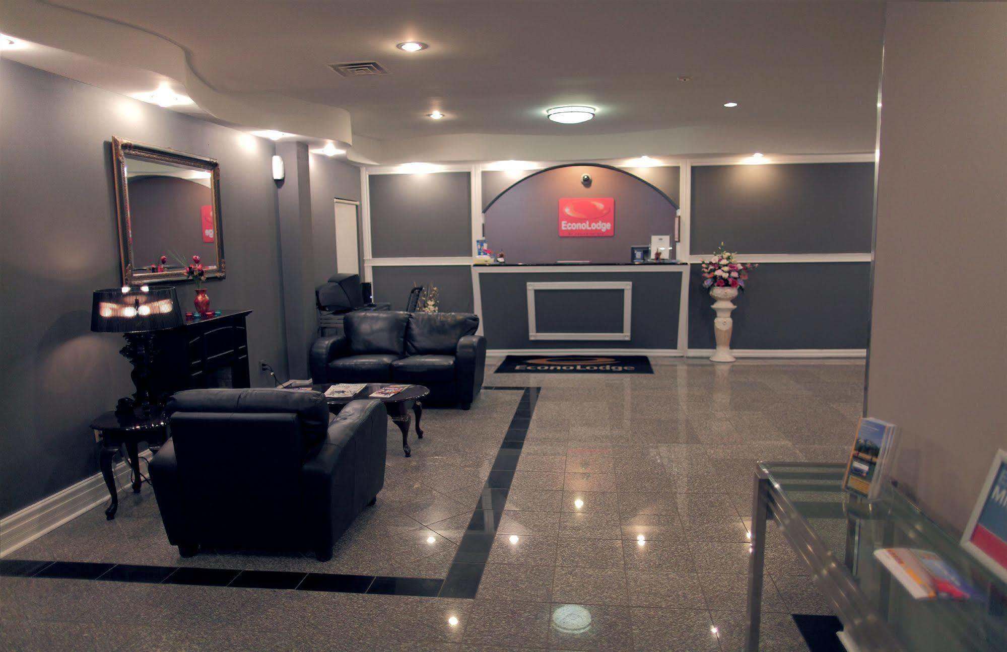 Econo Lodge Londra Esterno foto