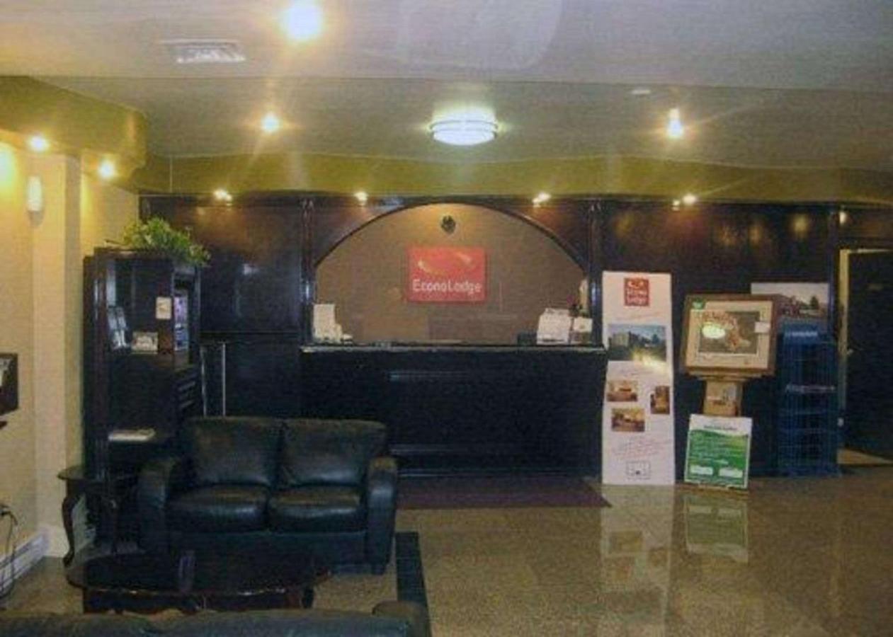 Econo Lodge Londra Esterno foto